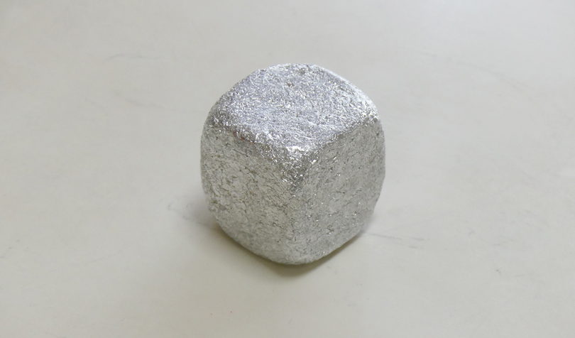 立方体のアルミ